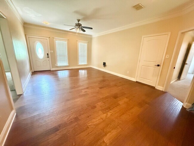 Building Photo - Lovely 3-bed/2-bath in Tyler near Lindale!