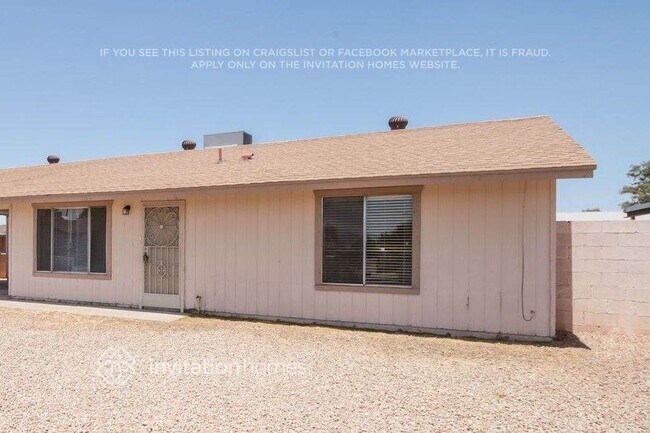 Building Photo - 5164 W Berkeley Rd