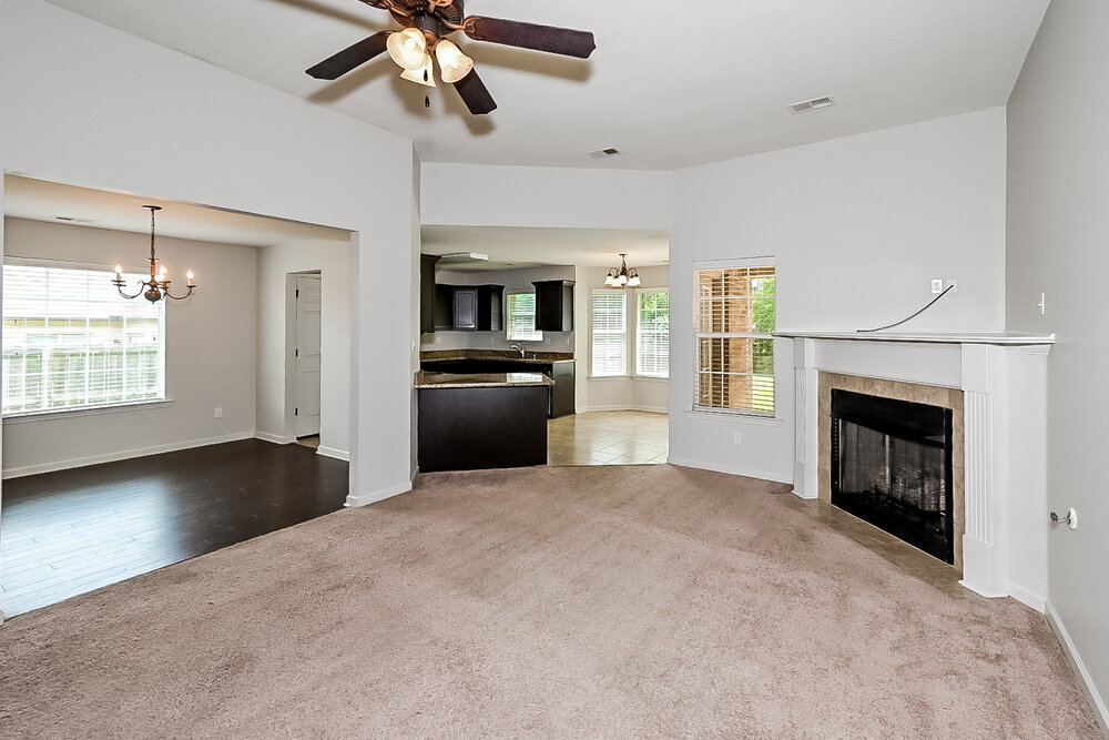 Building Photo - 9171 Tahoe Dr