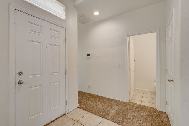 Building Photo - 6724 Donna St