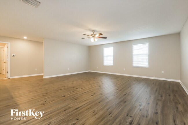 Building Photo - 17114 White Mangrove Dr