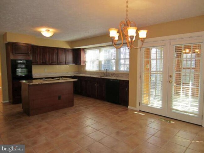 Building Photo - 12625 Thunder Chase Dr