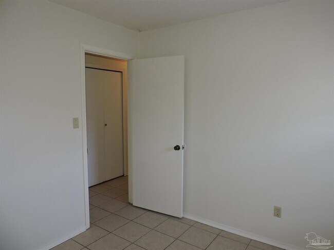 Building Photo - 3145 Cedarwood Village Ln