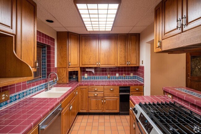 Interior Photo - 1757 E Ocean Blvd
