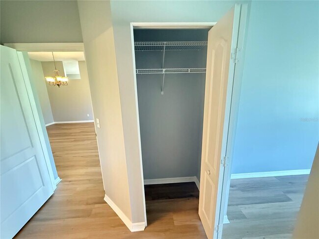 Building Photo - 2217 Brookfield Greens Cir