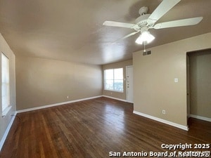 Building Photo - 2000 W Mistletoe Ave