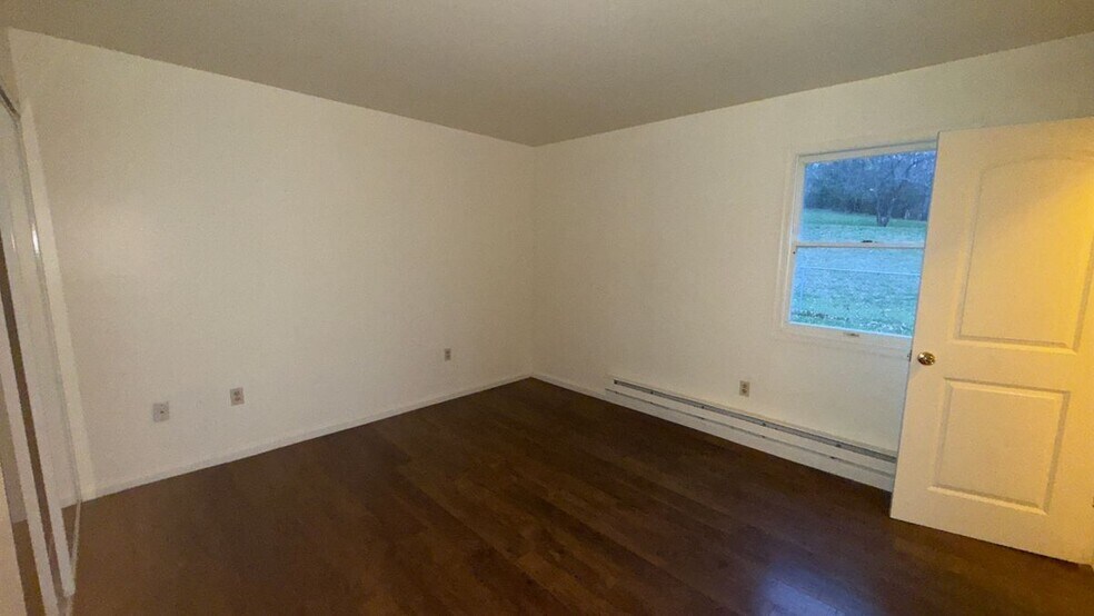 Building Photo - 3748 Tudor Dr