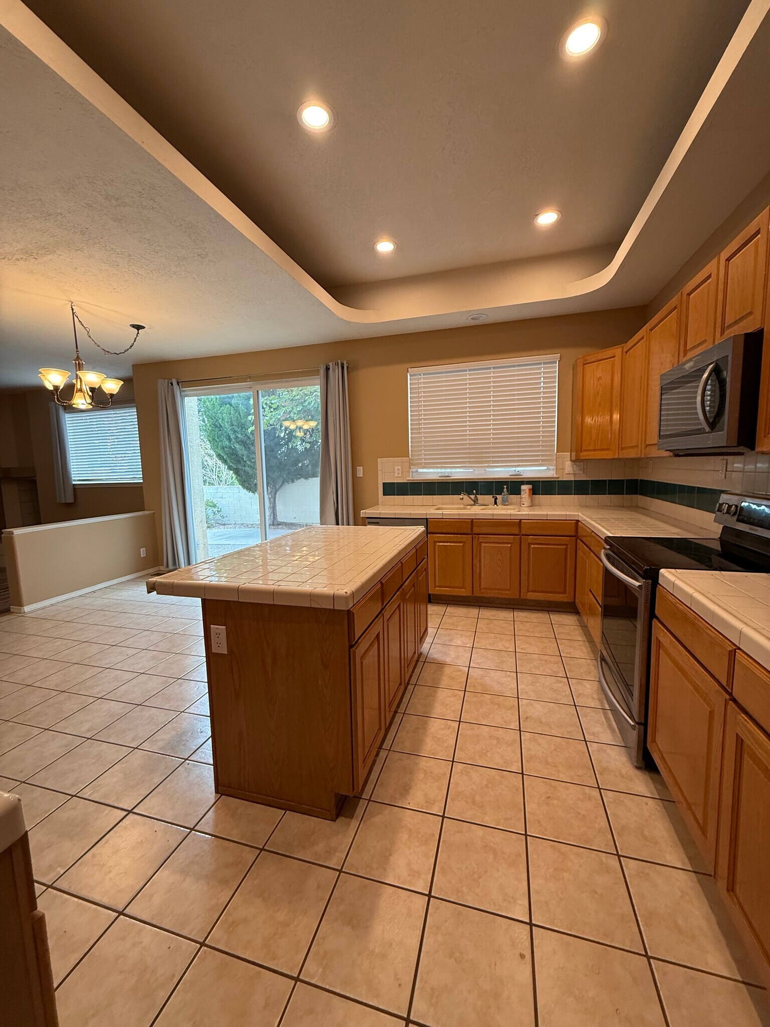 Building Photo - 6301 Puma Pl NE