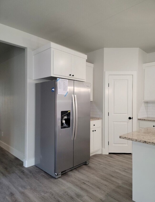 Building Photo - Townhome in Cooper School District!