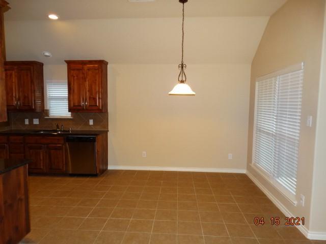 Building Photo - 713 Golden Nugget Dr