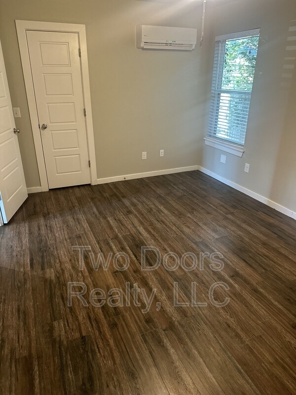 Building Photo - 2805 N Kentucky Ave