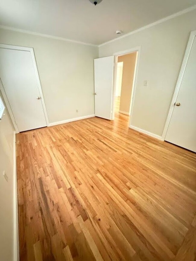 Building Photo - Charming 2-Bedroom Home Large Rumpus Room,...