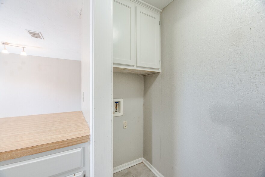 Building Photo - 12500 SW 2nd St