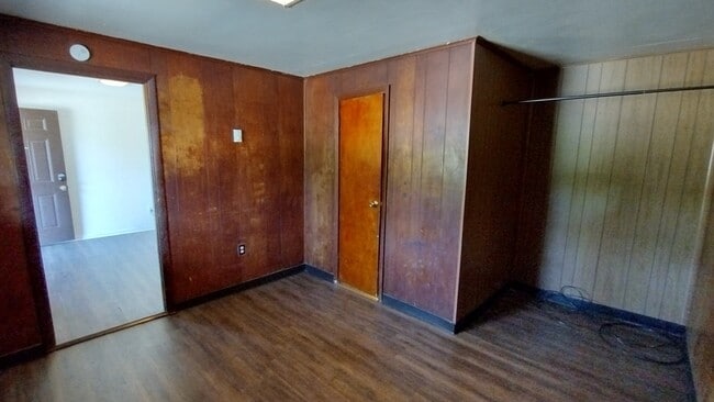 Building Photo - 2223 N Water St Ext