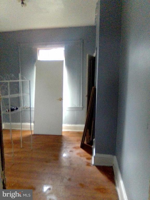 Building Photo - 3110 Custer St