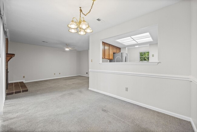 Building Photo - Light and bright 2-primary suite, 2-bath condo in Firethorne of Charlotte.