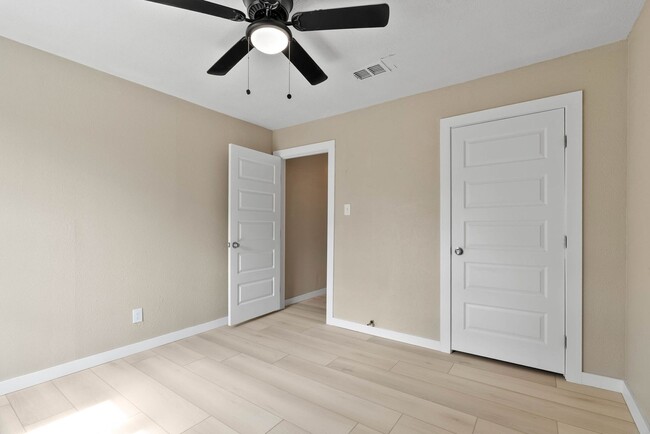 Building Photo - Remodeled 3 Bedroom 2 Bath Home