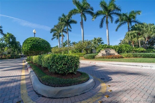 Building Photo - 2092 Pasa Verde Ln