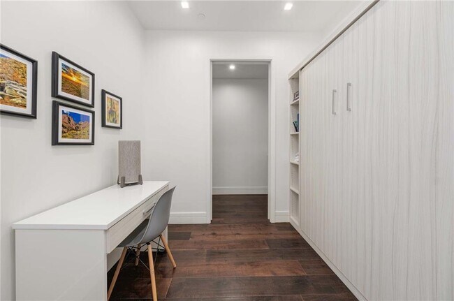 Building Photo - 501 West Ave