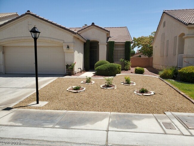 Building Photo - 7584 Splashing Rock Dr