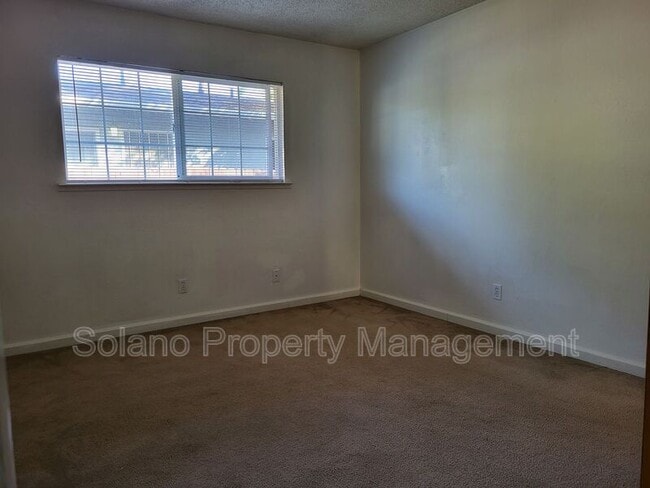 Building Photo - 1239 Ohio St