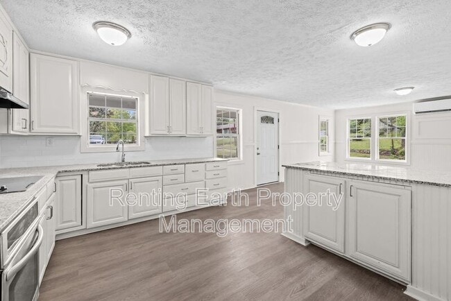 Building Photo - 207 Jemison St