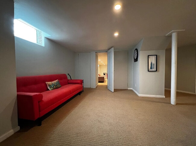 Building Photo - 24 Highland Ave