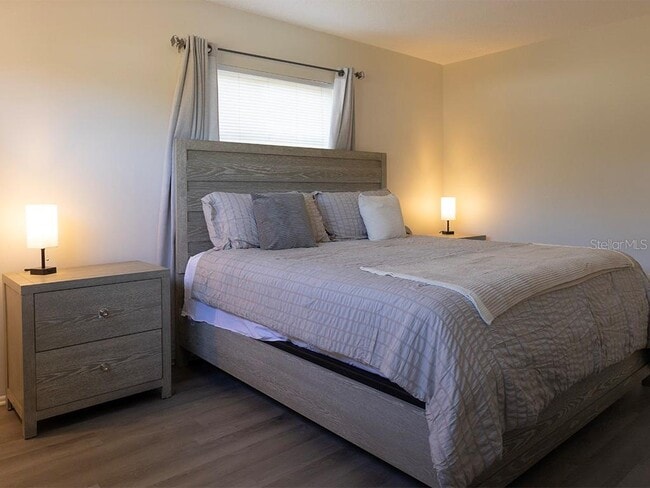 Building Photo - 400 Base Ave E Cmn