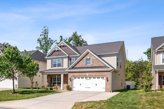 Building Photo - 5 Bedrooms in the heart of Summerfield!