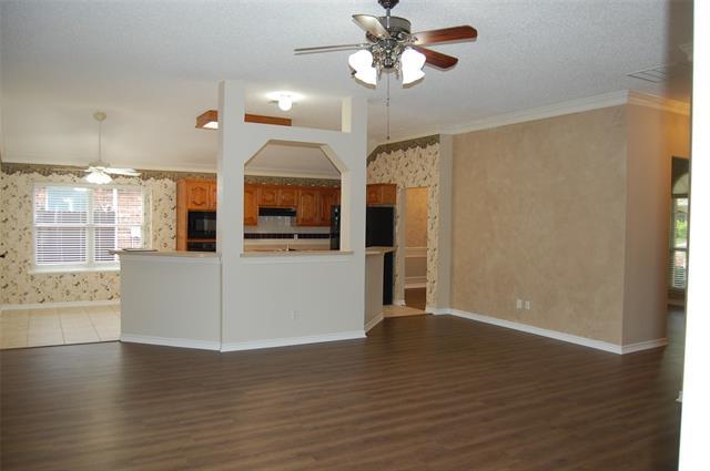 Building Photo - 1513 Tanglewood Dr