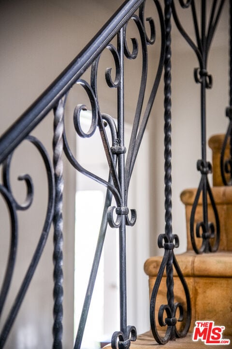 Building Photo - 4458 Dundee Dr