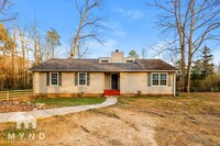 Building Photo - 3221 Fieldale Dr