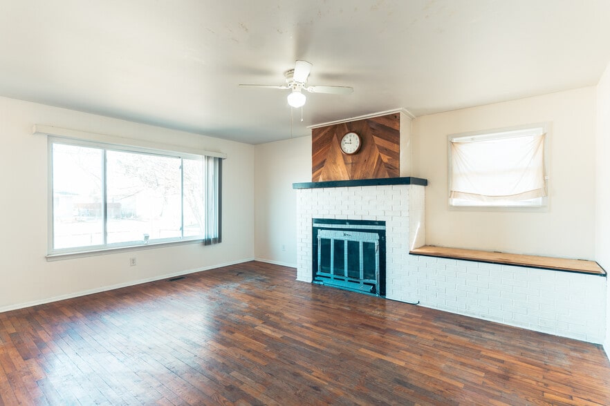 Building Photo - 1490 Brady Ave