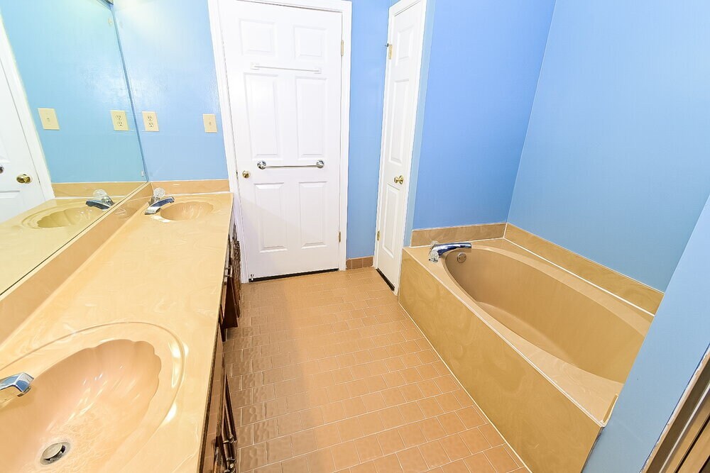 Building Photo - 6744 Blue Spruce Dr