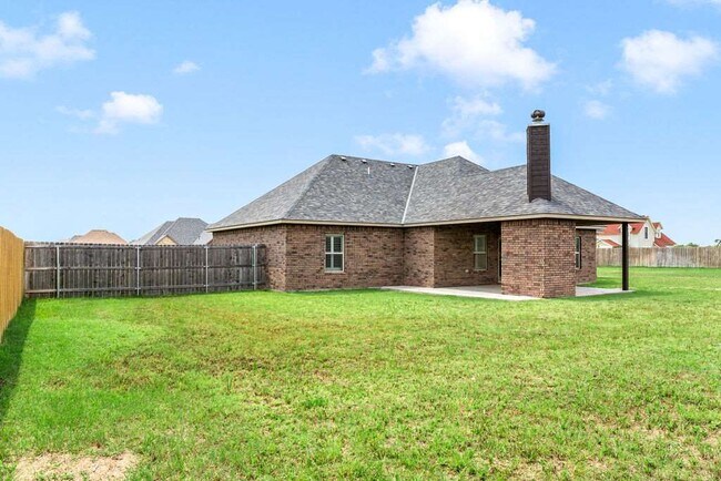 Building Photo - 12230 NE Deer Rdg Dr