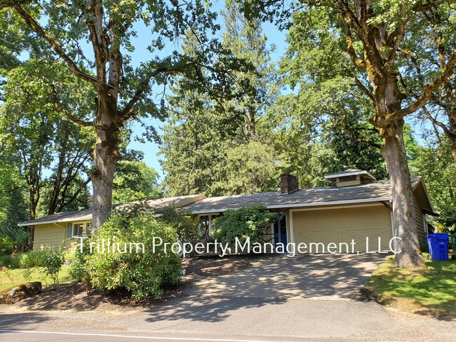 Building Photo - 12424 SW Lesser Rd