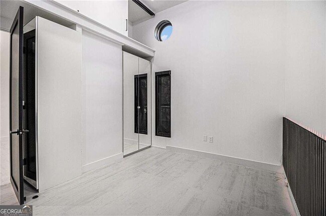 Building Photo - 199 14th St NE