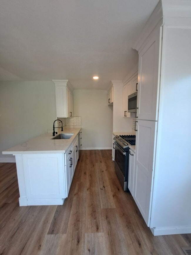 Building Photo - Beautifully Remodeled Home for Rent – Prim...