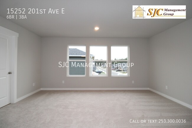 Building Photo - 15252 201st Ave E