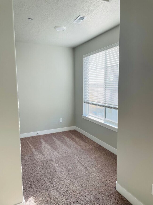 Building Photo - New Construction Condominium in Prime Riverton Location