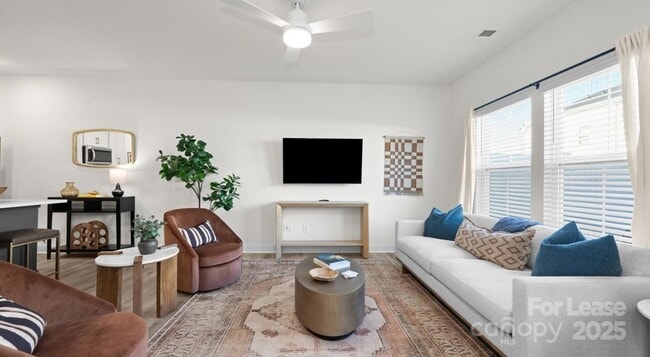 Building Photo - 9100 Bluedale Rd