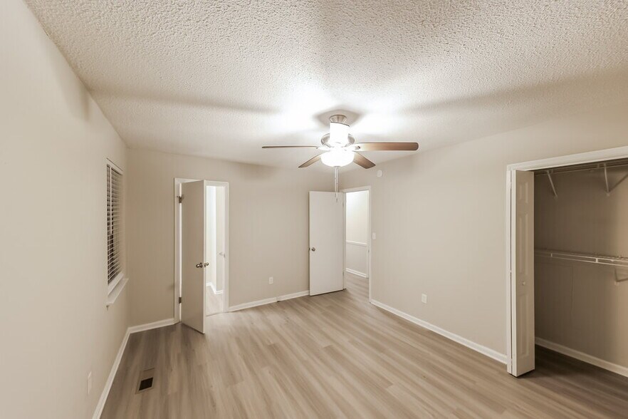 Building Photo - 5808 Christon Cir