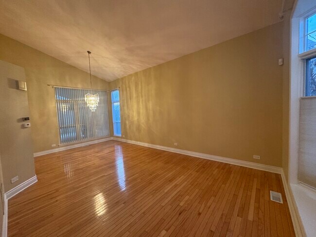 Building Photo - 426 Thunder Ridge