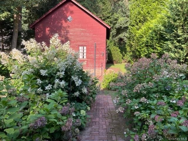 Building Photo - 95 E Broadway