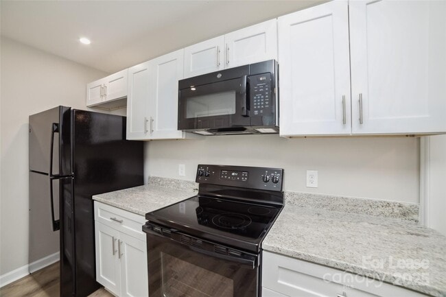 Building Photo - 27 Dorland Ave SW