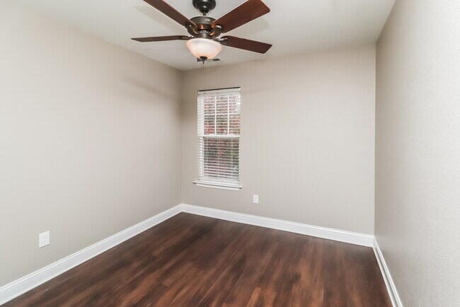 Building Photo - 13017 Autumn Trace Dr