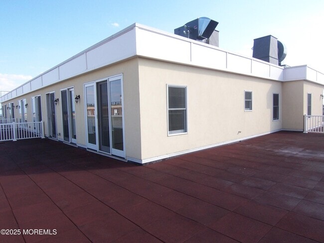 Building Photo - 300 Emory St