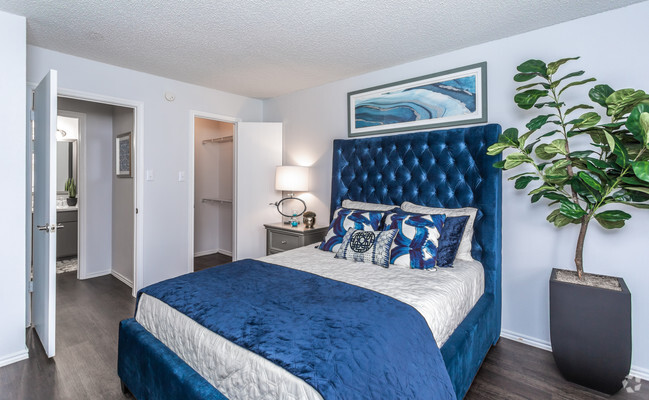 1BR, 1BA - 577SF Bedroom - 5Fifty Apartments