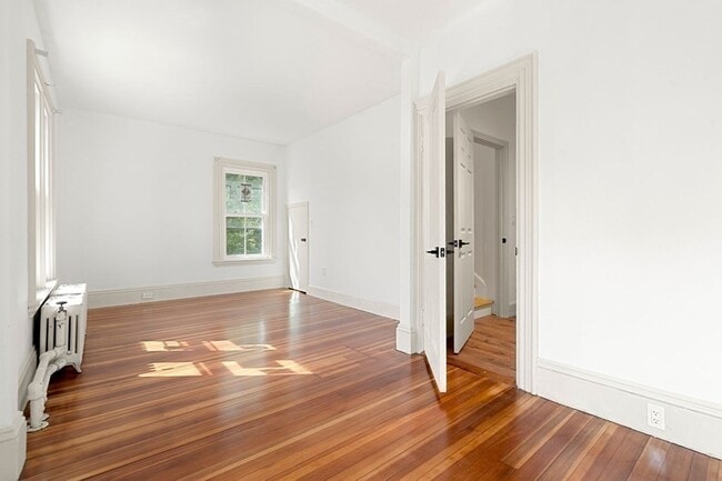Building Photo - 107 Ellery St