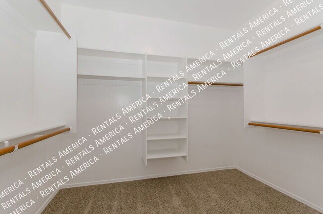 Building Photo - 10427 E Rita Ranch Crossing Cir